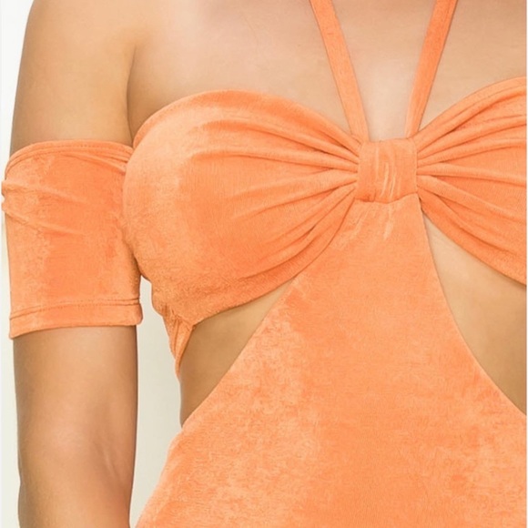 🆕 Cut out halter dress in orange - Picture 4 of 7